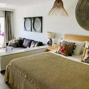 https://miraflores-luxury-suite-la-cala-de-mijas.1costadelsol.com